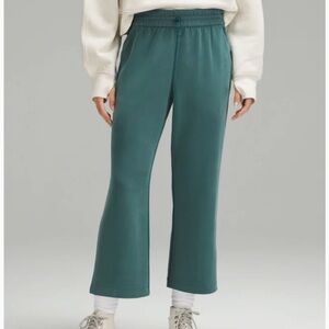 Lululemon Softstreme High-Rise Straight-Leg Cropped Pant in Storm Teal 14